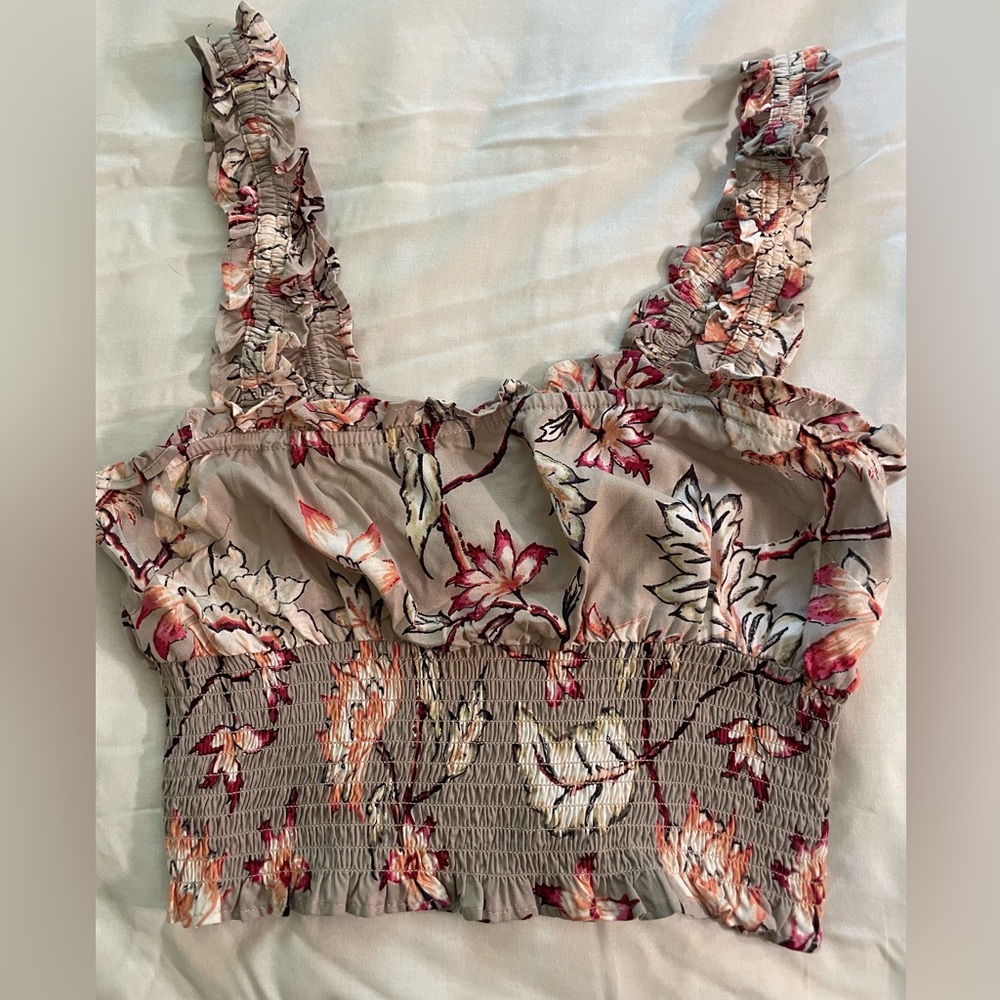 [Angie] smocked grey women’s floral ruffle strap sleeveless top size medium